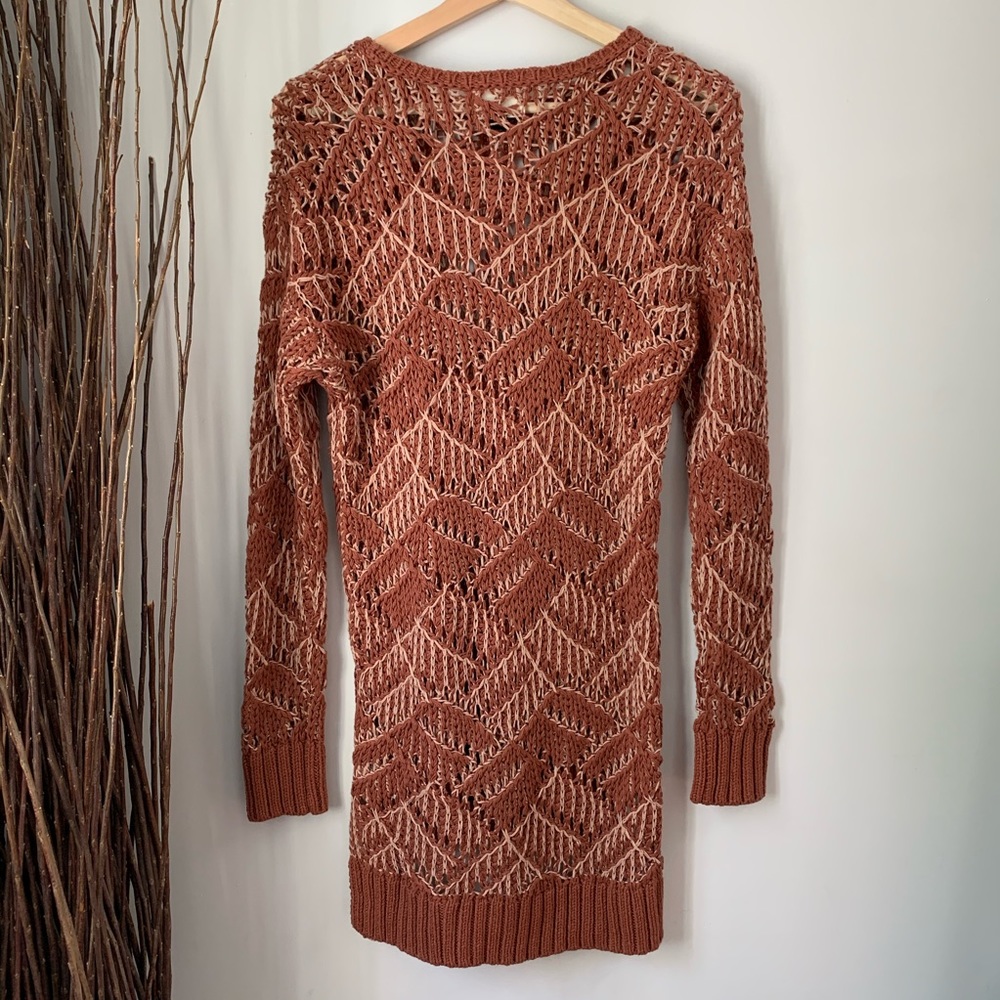 Universal Thread Sweater Pullover Open Stitch Tun… - image 5